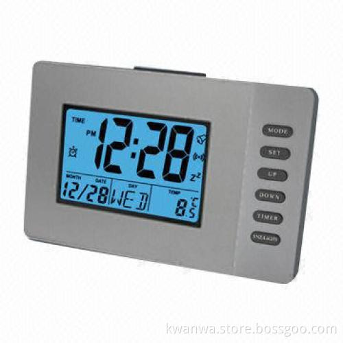 Classic clock with alarm, snooze, timer and temperature display function